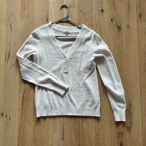 Off white/cream colored sweater